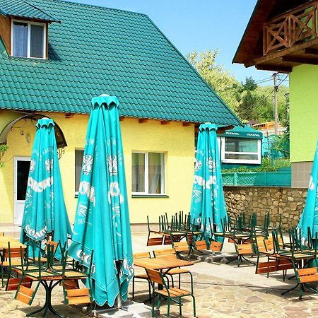 Перлина Дністра Hotell Rudkovtsy Exteriör bild