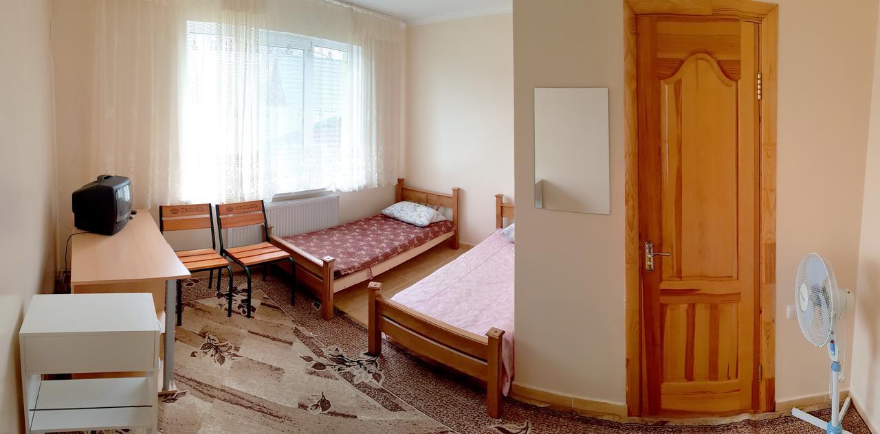 Перлина Дністра Hotell Rudkovtsy Exteriör bild