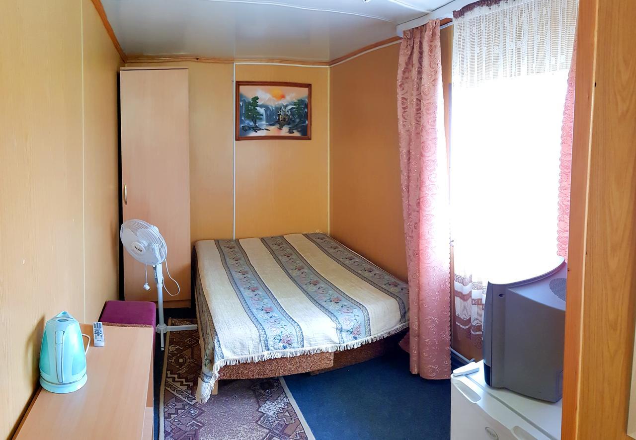Перлина Дністра Hotell Rudkovtsy Exteriör bild