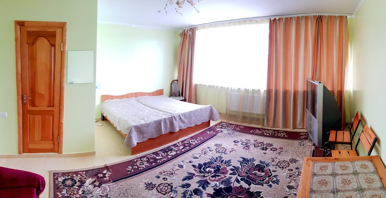Перлина Дністра Hotell Rudkovtsy Exteriör bild