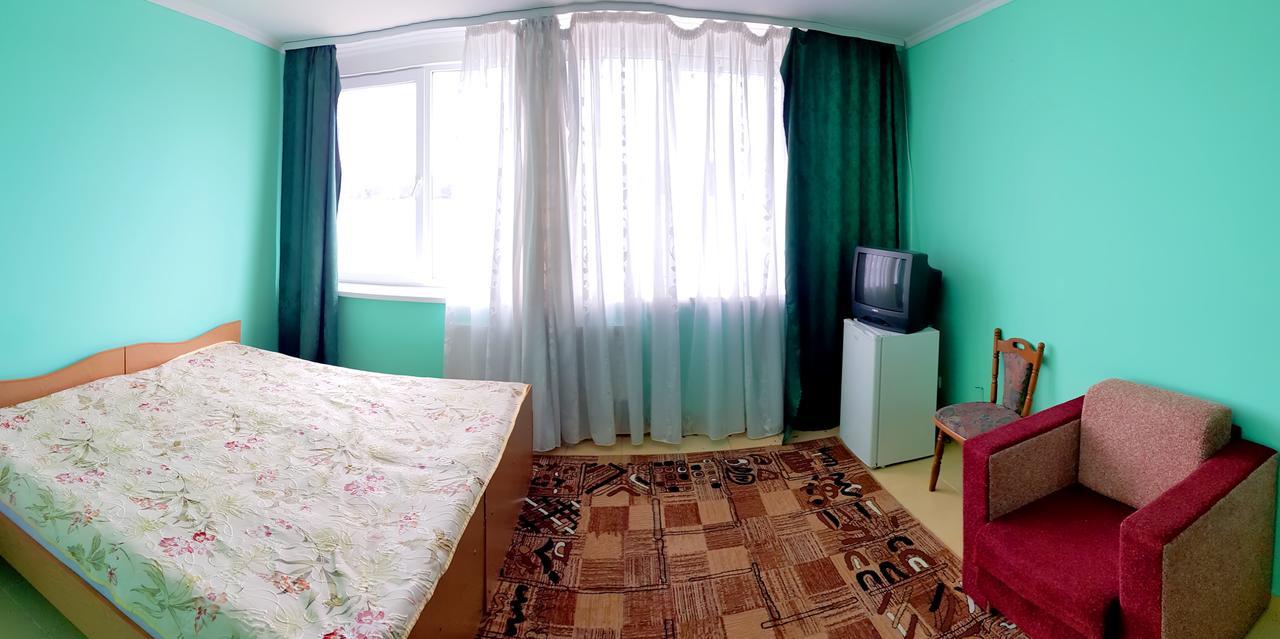 Перлина Дністра Hotell Rudkovtsy Exteriör bild